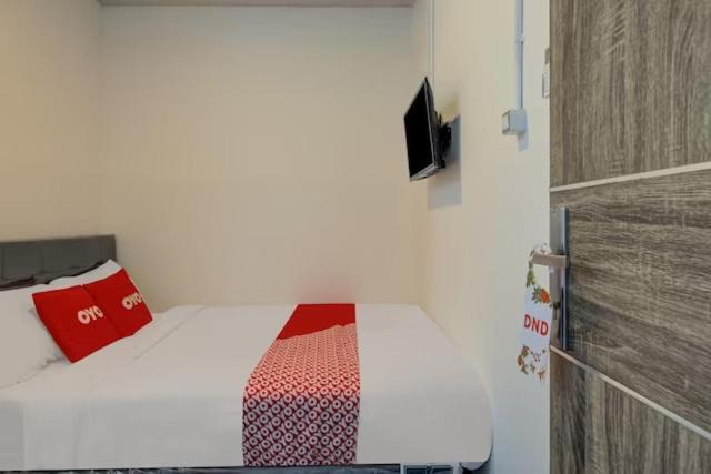 Super Oyo Capital O 3198 Sukomanunggal Inn Surabaya Kültér fotó